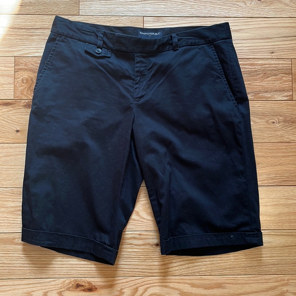 Banana Republic Factory black Bermuda shorts size 10